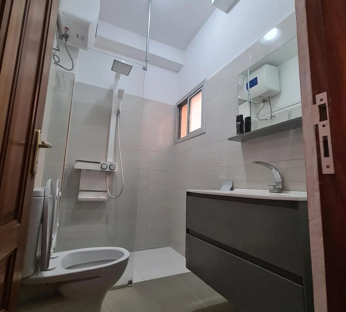 Apartment Charmant F1 Avec Balcon - Wi-Fi & Tv Connectee A Dakar
