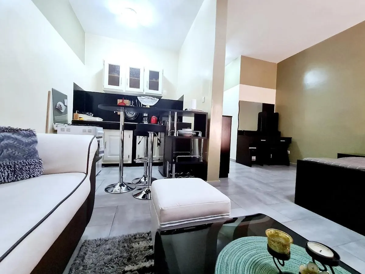 Apartment Charmant F1 Avec Balcon - Wi-Fi & Tv Connectee A Dakar