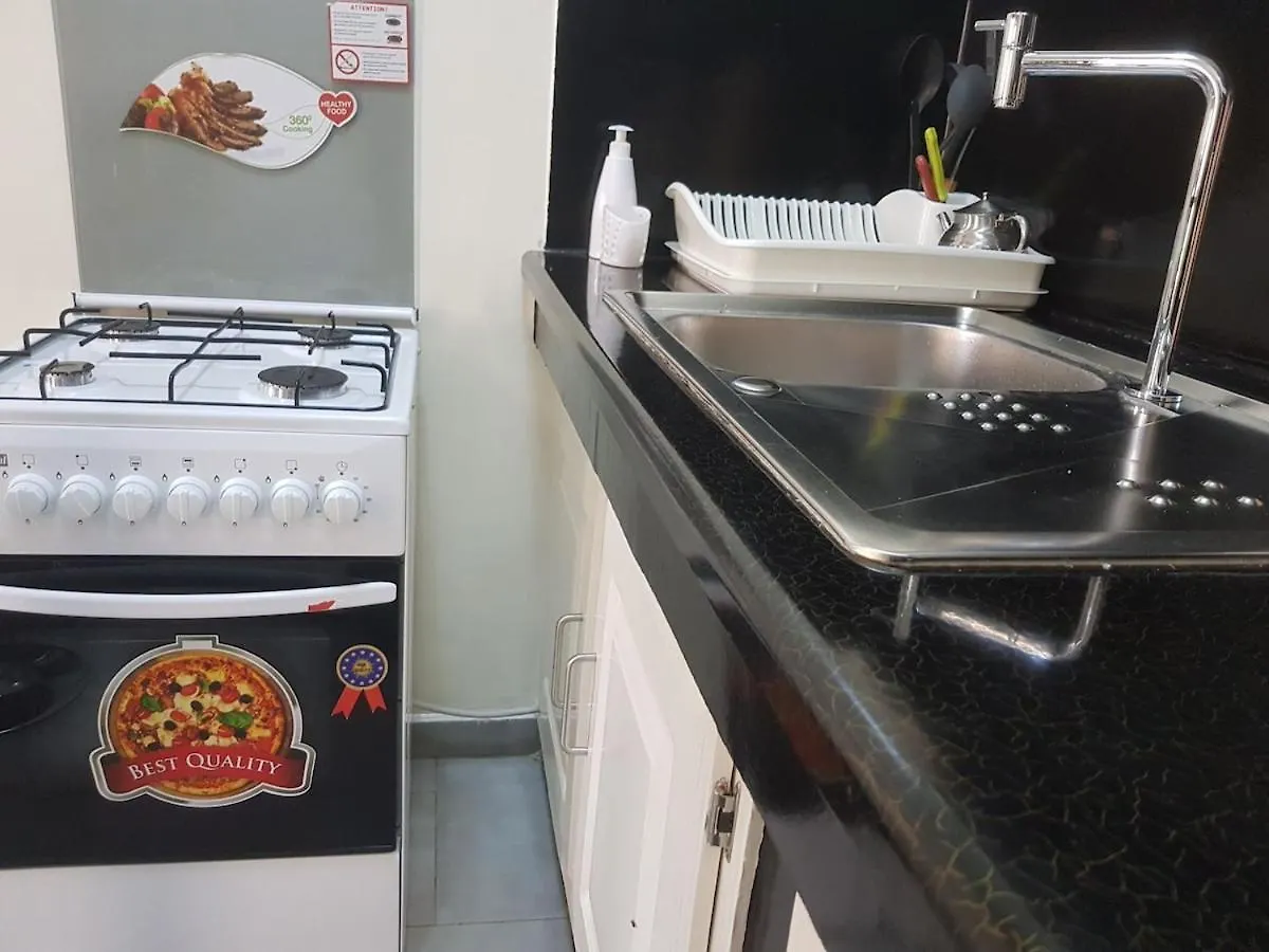 Charmant F1 Avec Balcon - Wi-Fi & Tv Connectee A Dakar