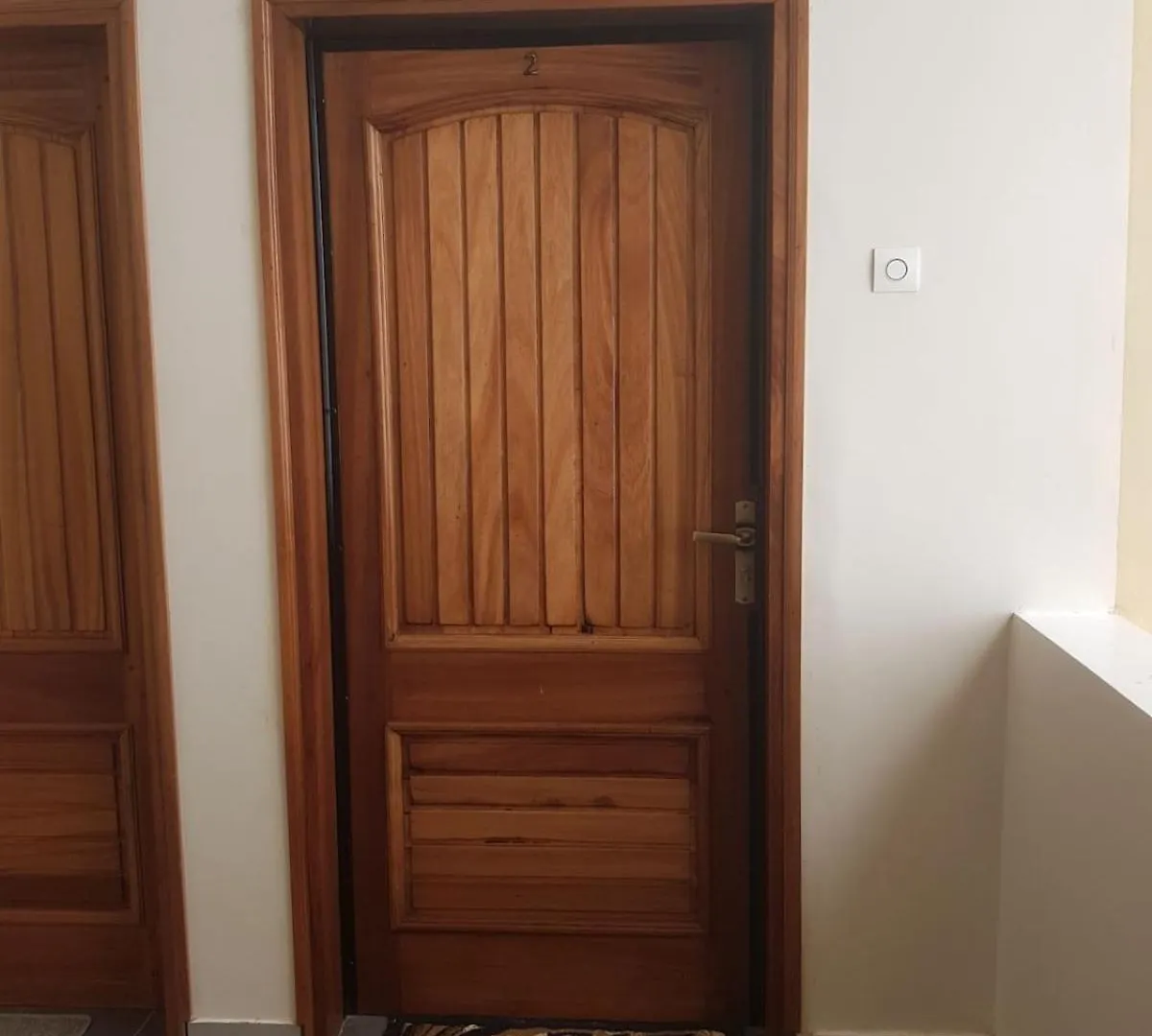 Charmant F1 Avec Balcon - Wi-Fi & Tv Connectee A Dakar 0*,